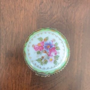 * SOLD * Limoges Box Hand Painted Top